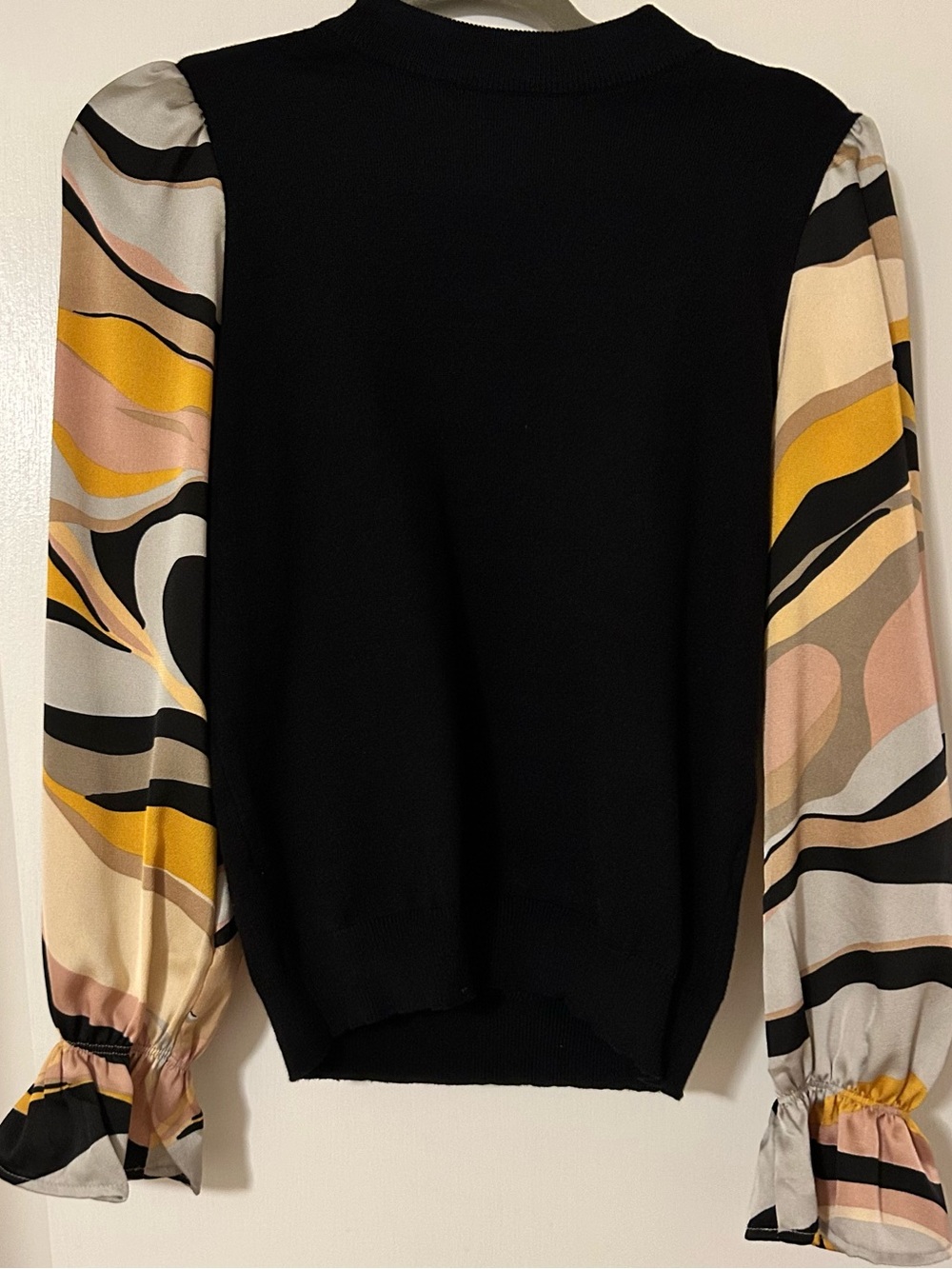 THML Light Black Knit Top with Patterned Puff Sleeves. Sz XS